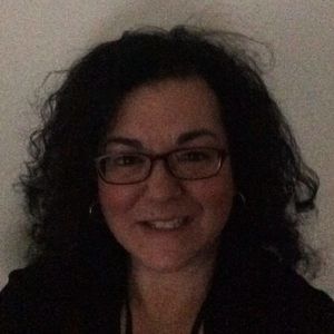 Meet your Posher, Lara